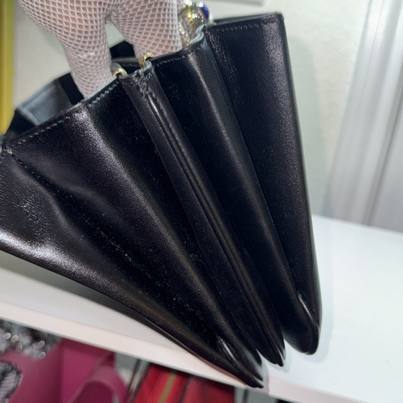 Authentic BALlY Black Leather Shoulder Bag - Picture 9 of 17